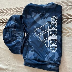 Boys, Adidas size large 10/12 sweatshirt gently used great condition